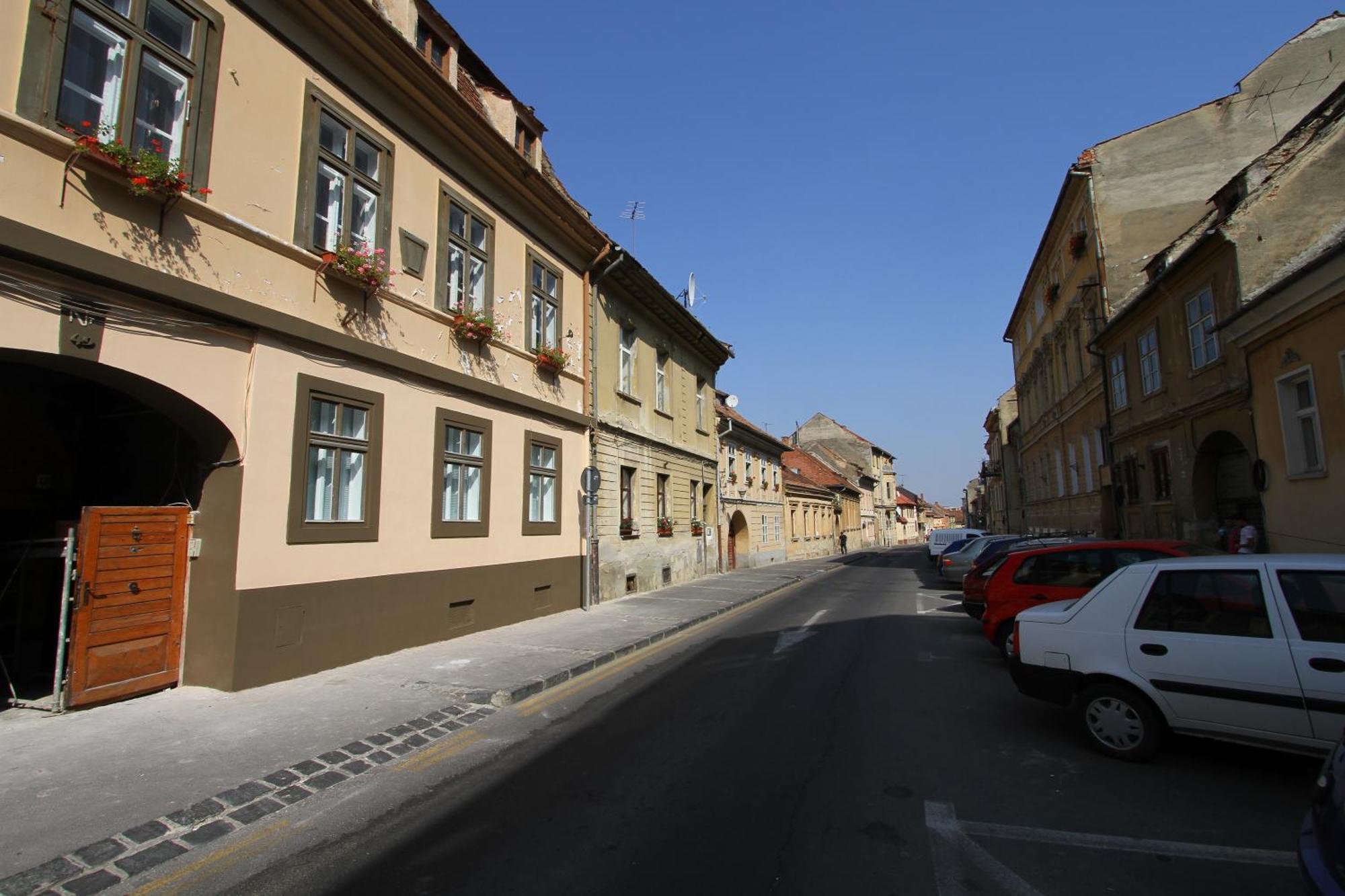 Versus Art Studio Braşov Exterior foto