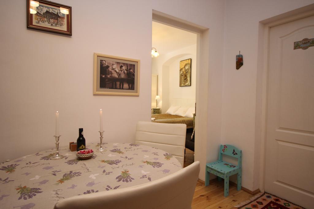 Versus Art Studio Braşov Habitación foto