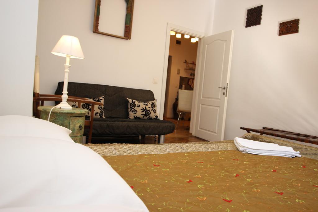 Versus Art Studio Braşov Habitación foto